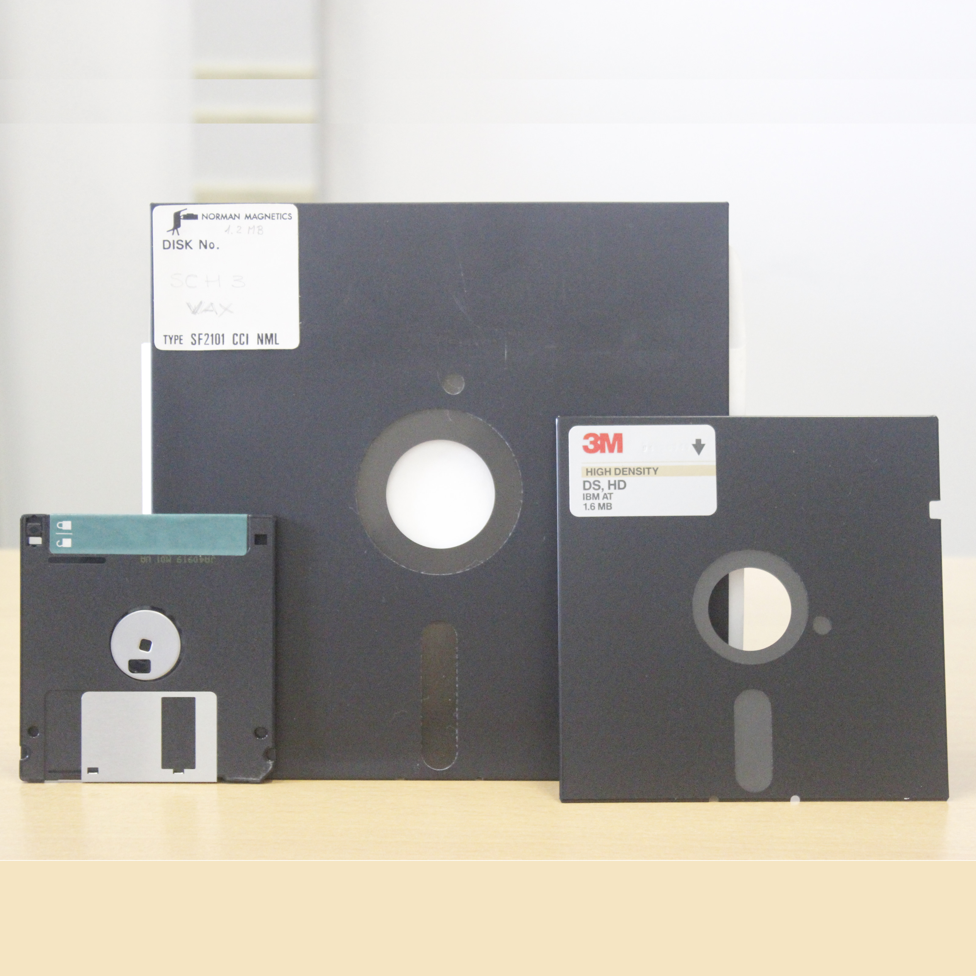 primo semestre 1995 7 FLOPPY HD 3,5" ORGINAL WISO DISK usati. 1,44 MB 
